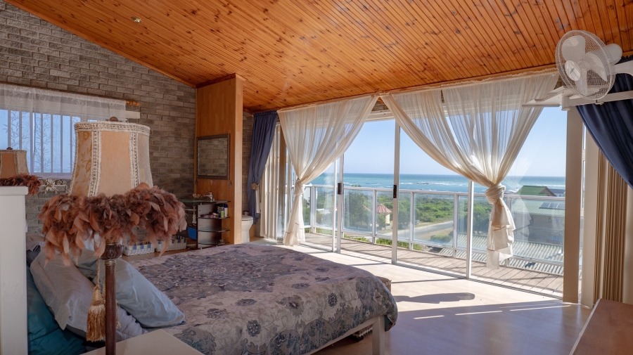 5 Bedroom Property for Sale in Suiderstrand Western Cape